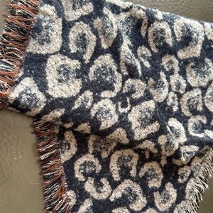 Elegant Black and Cream Patterned Throw Blanket